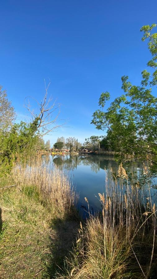 Joli Appartement 27M2 Oasis Provencale En Village Vacances En Camargue Arles Buitenkant foto